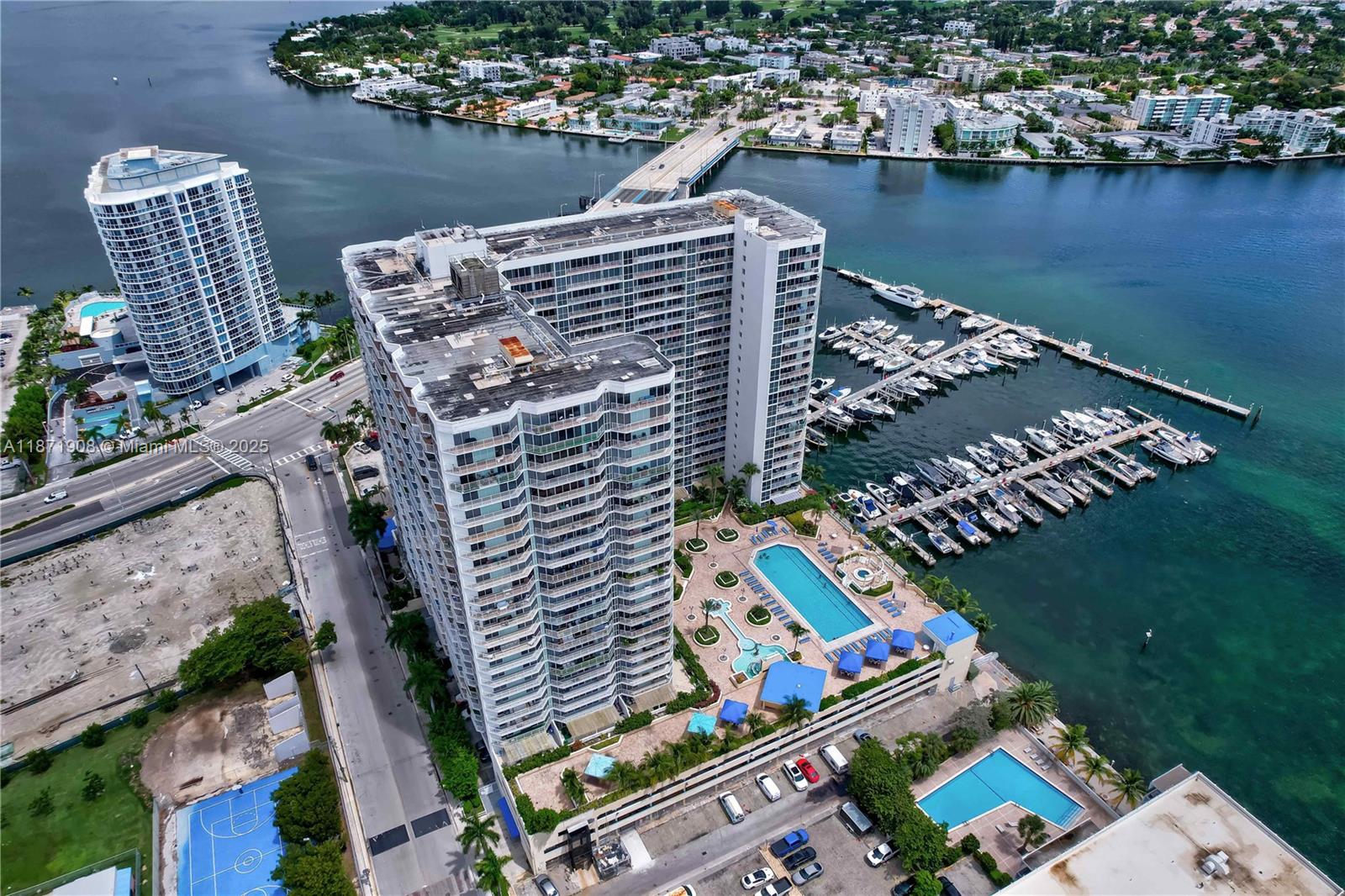 THE GRANDVIEW PALACE COND - Residential