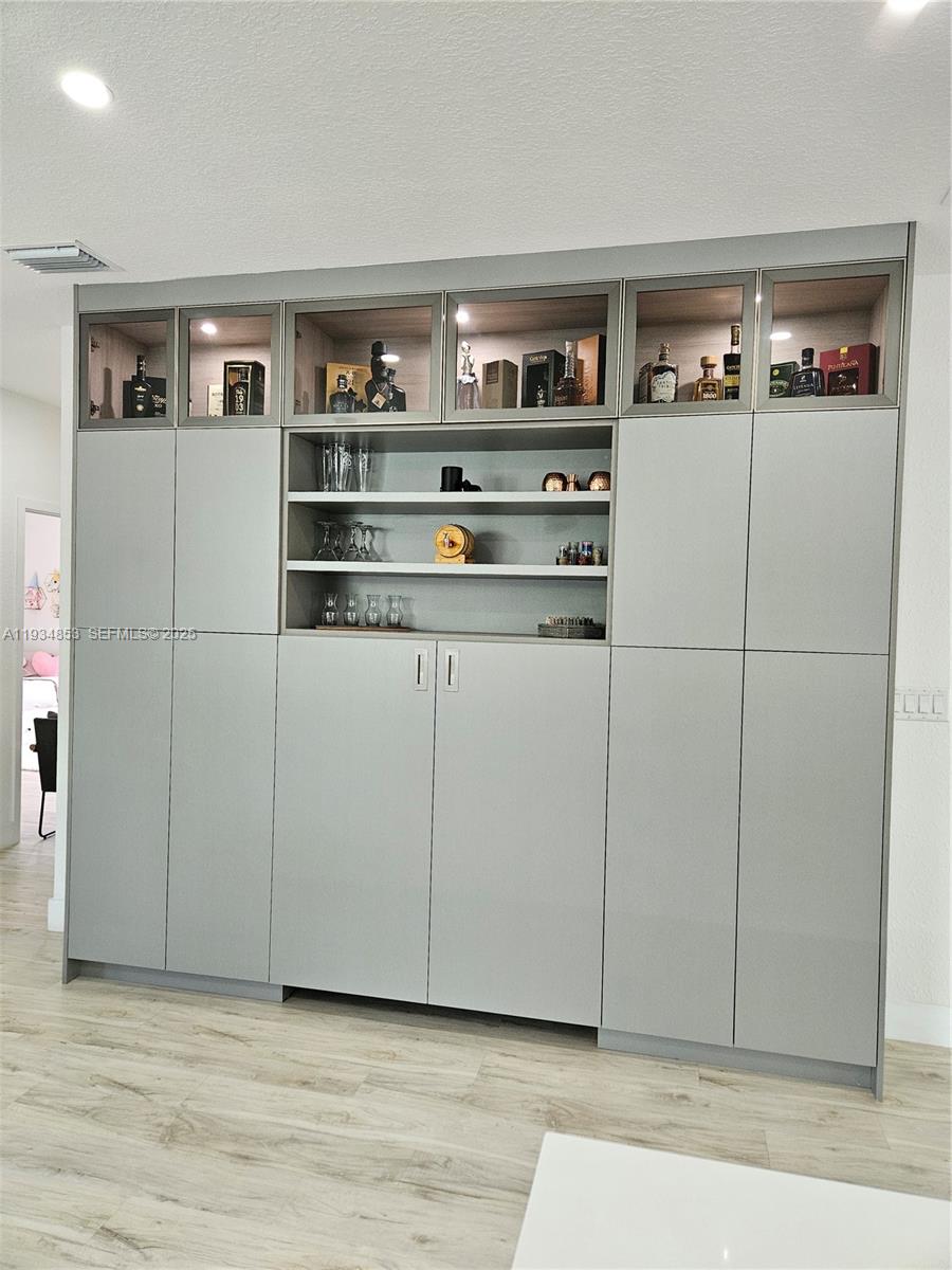 REALTY SEC CORP ADDN TO G - Residential