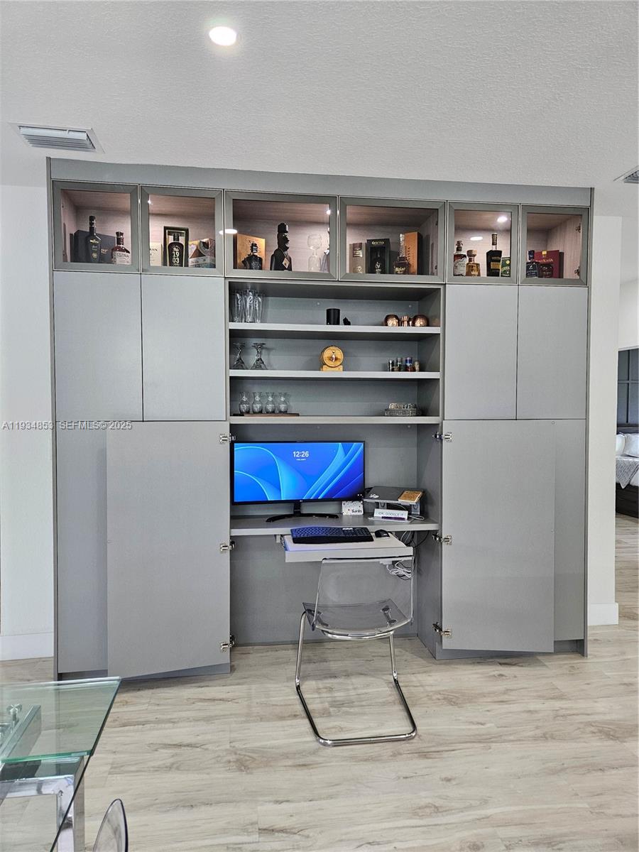 REALTY SEC CORP ADDN TO G - Residential