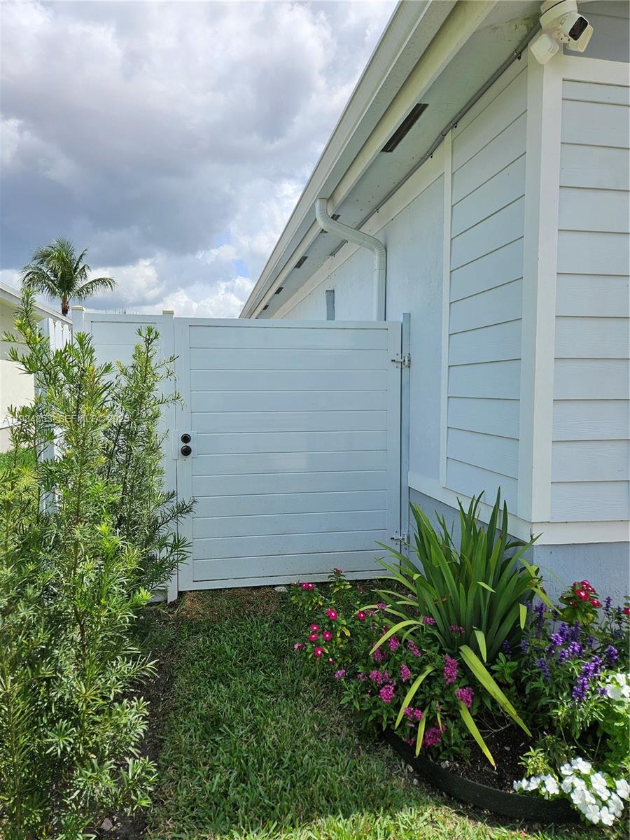 REALTY SEC CORP ADDN TO G - Residential