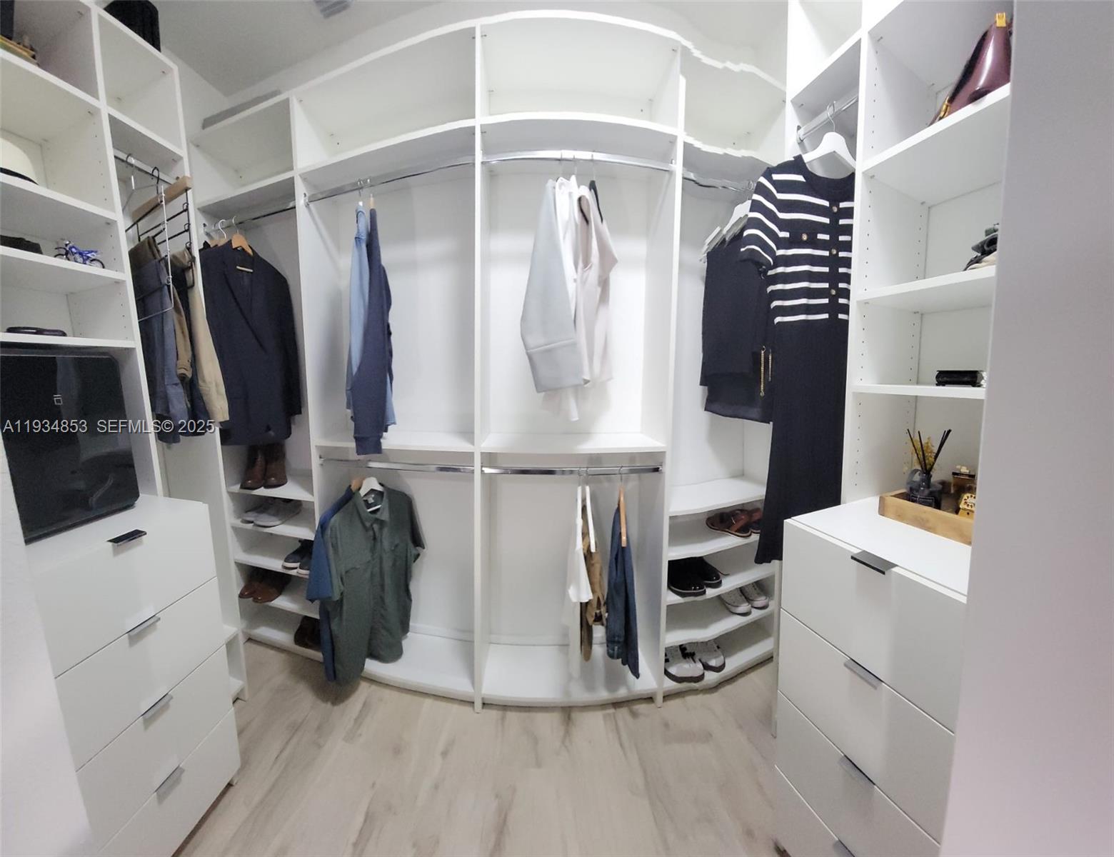 REALTY SEC CORP ADDN TO G - Residential