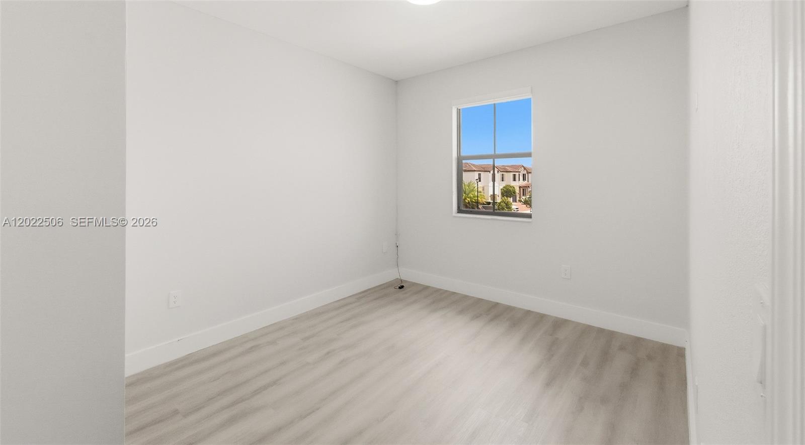 AQUABELLA NORTH - Residential