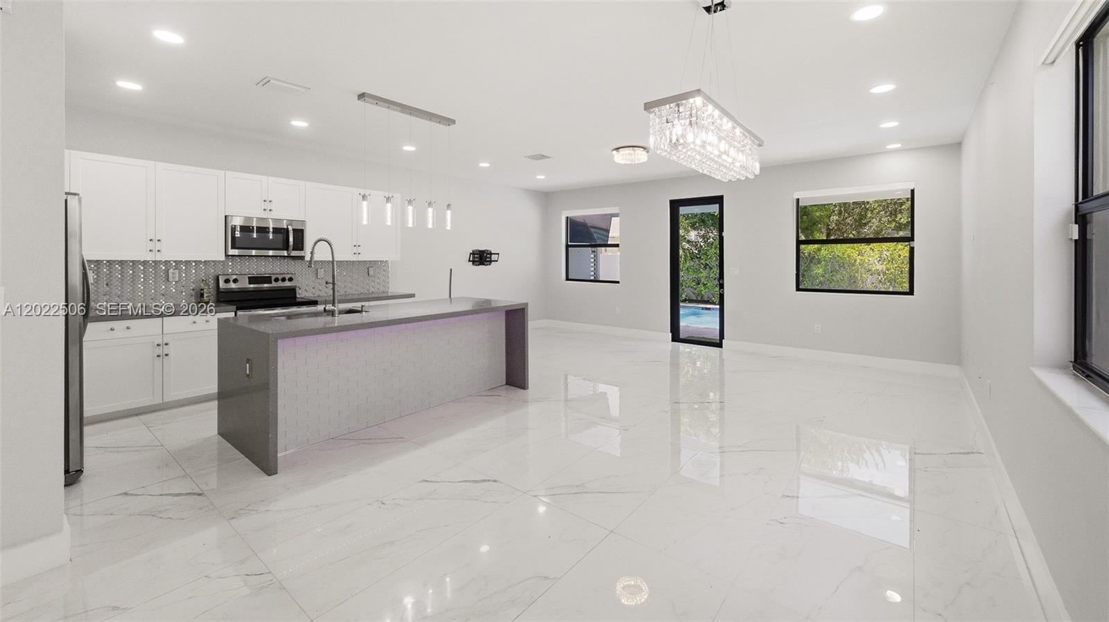 AQUABELLA NORTH - Residential