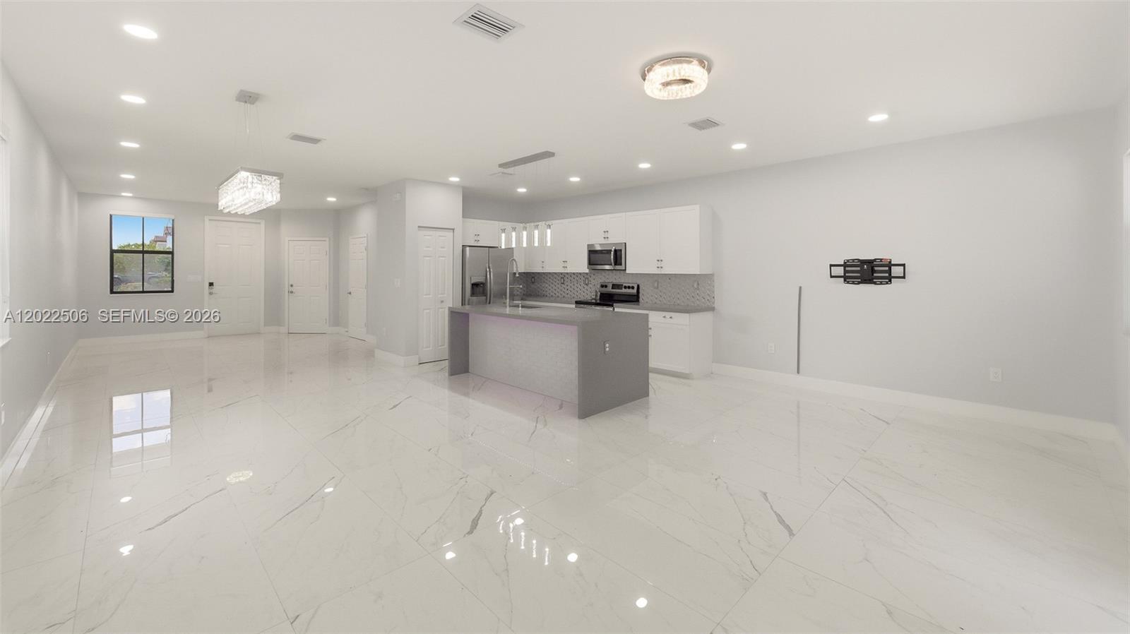 AQUABELLA NORTH - Residential