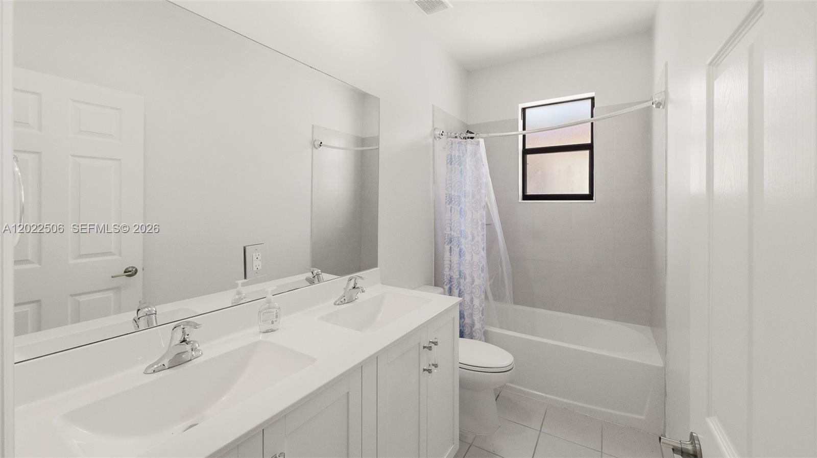 AQUABELLA NORTH - Residential
