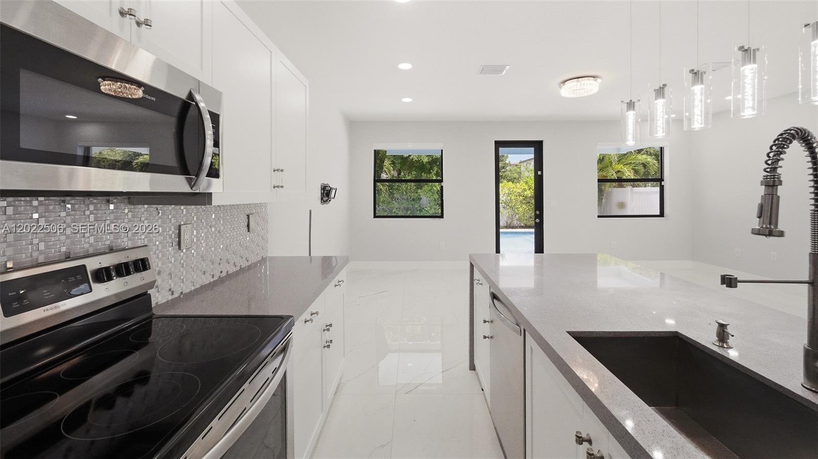 AQUABELLA NORTH - Residential