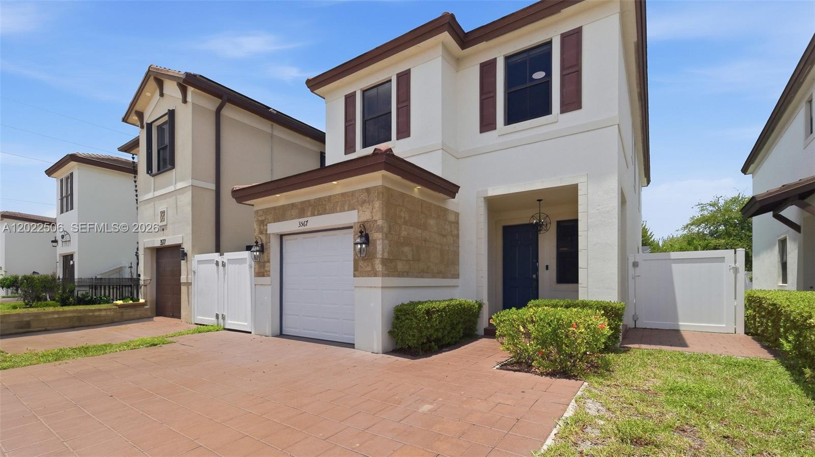 AQUABELLA NORTH - Residential