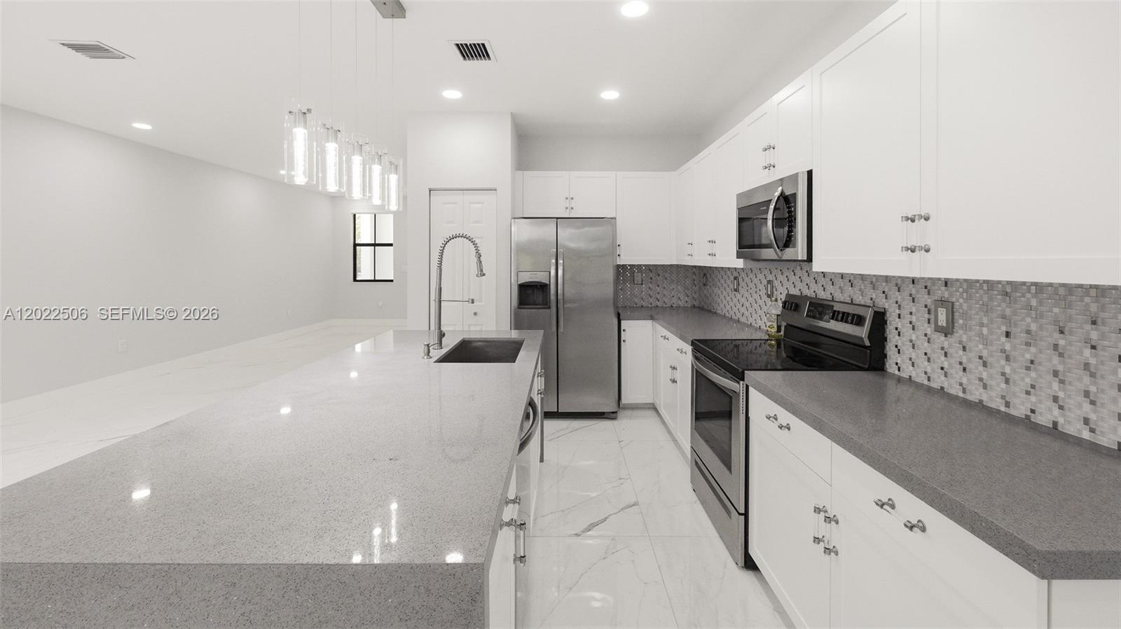 AQUABELLA NORTH - Residential