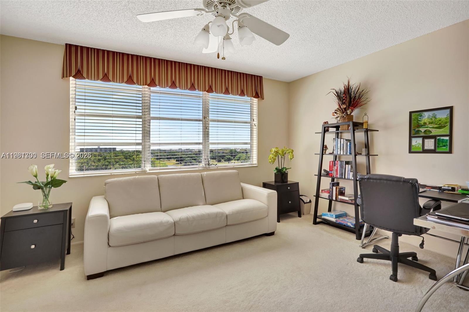 NO 112 PALM-AIRE COUNTRY - Residential