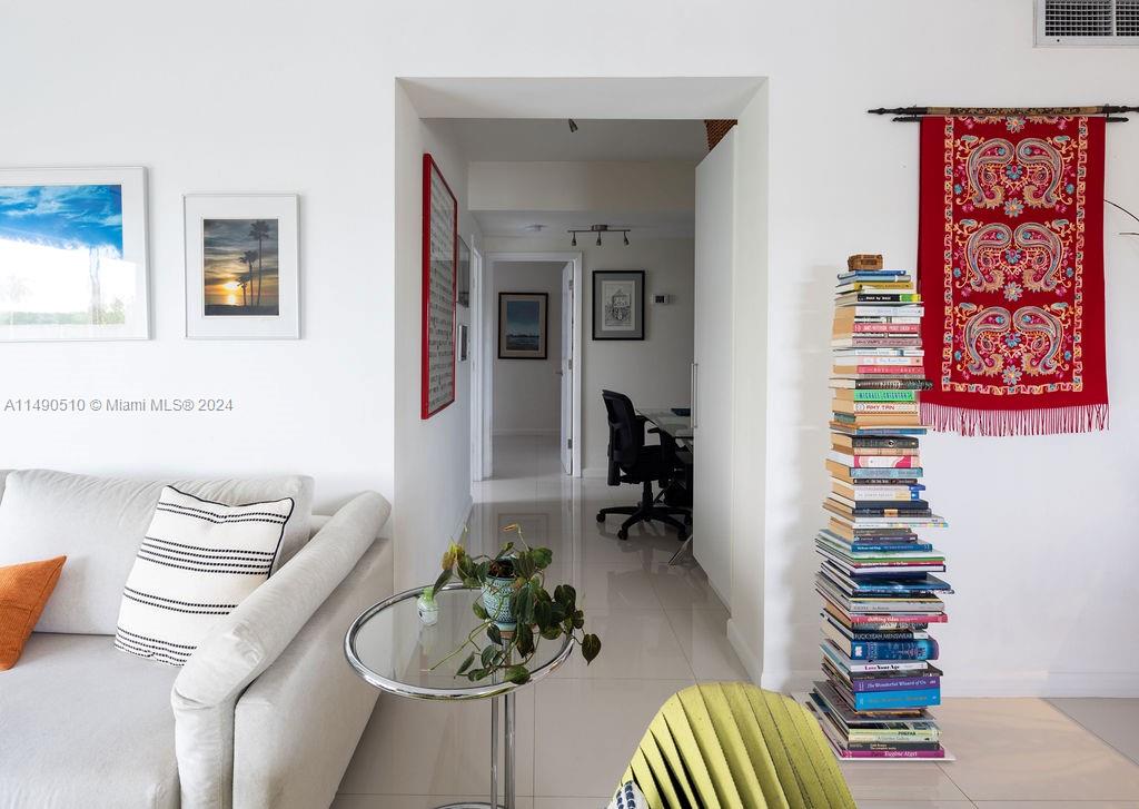 ARLEN HOUSE WEST CONDO - Residential