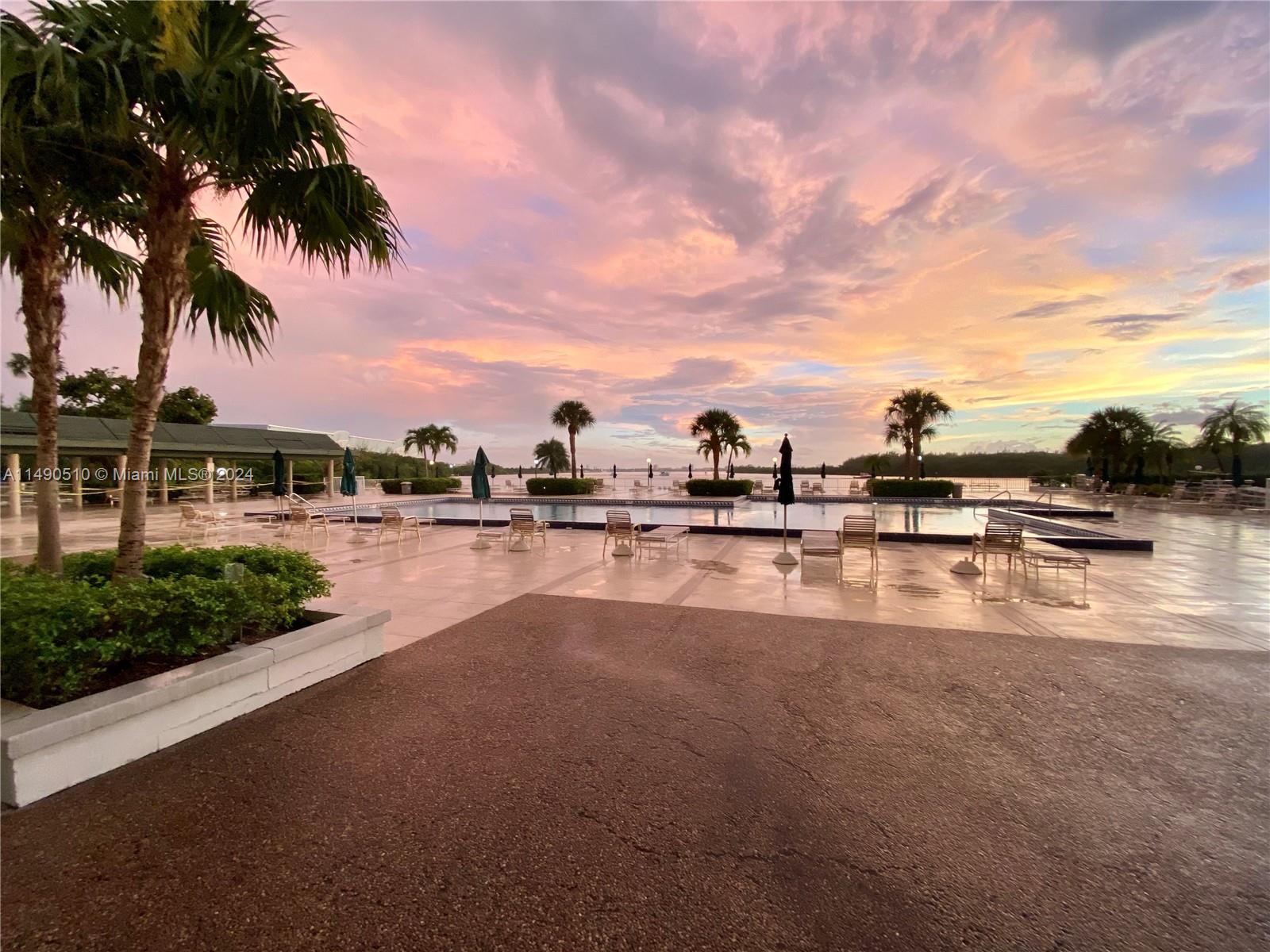 ARLEN HOUSE WEST CONDO - Residential