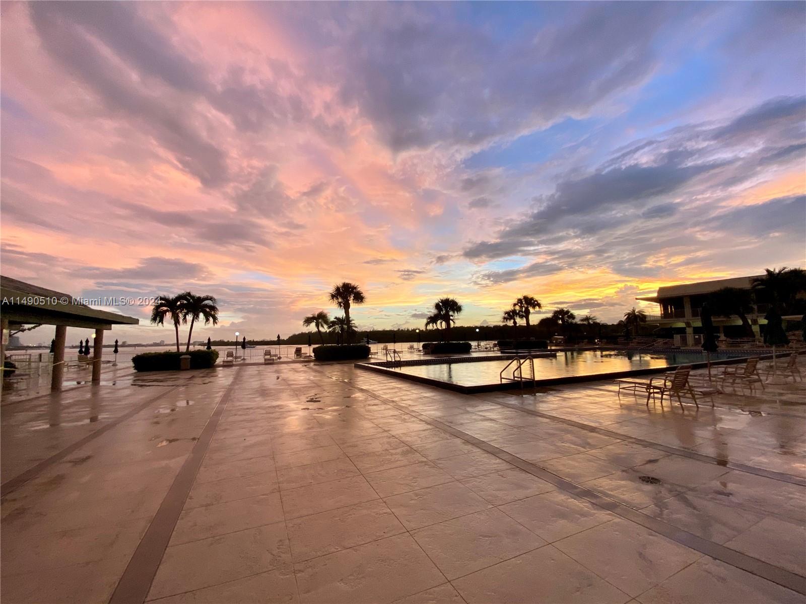 ARLEN HOUSE WEST CONDO - Residential