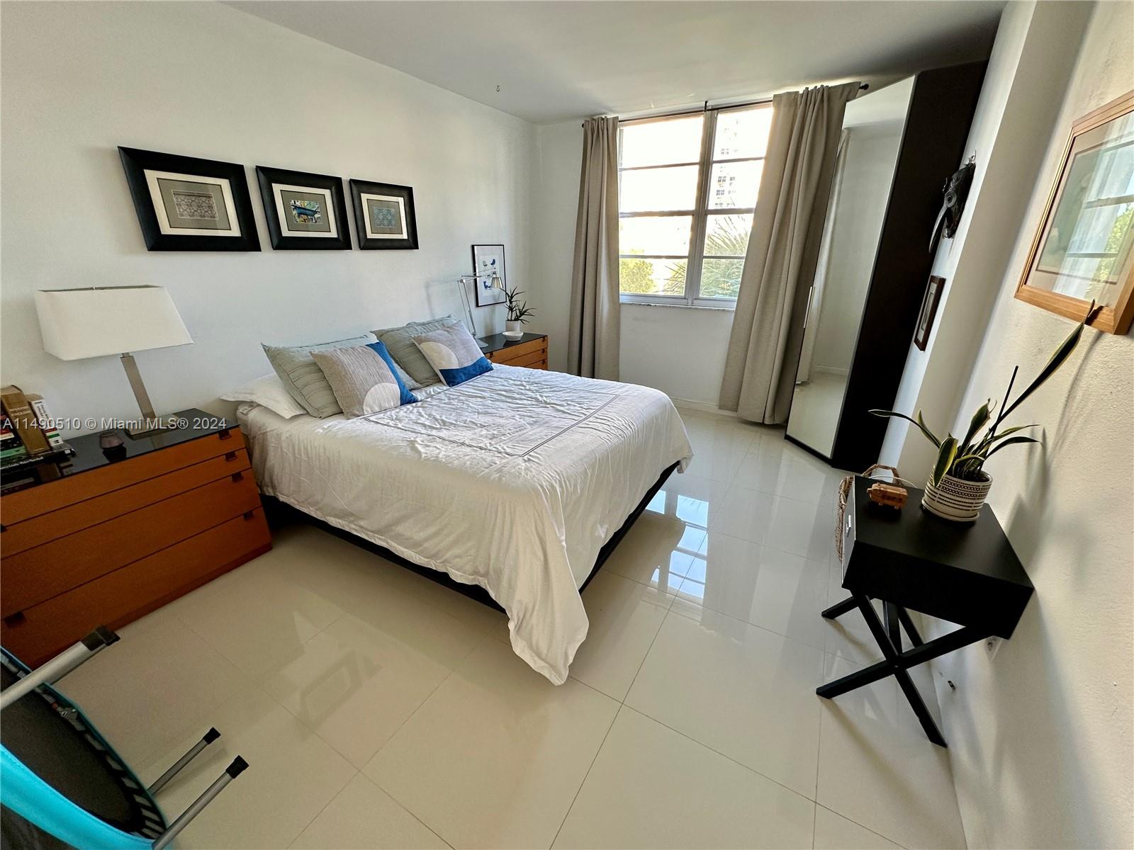 ARLEN HOUSE WEST CONDO - Residential