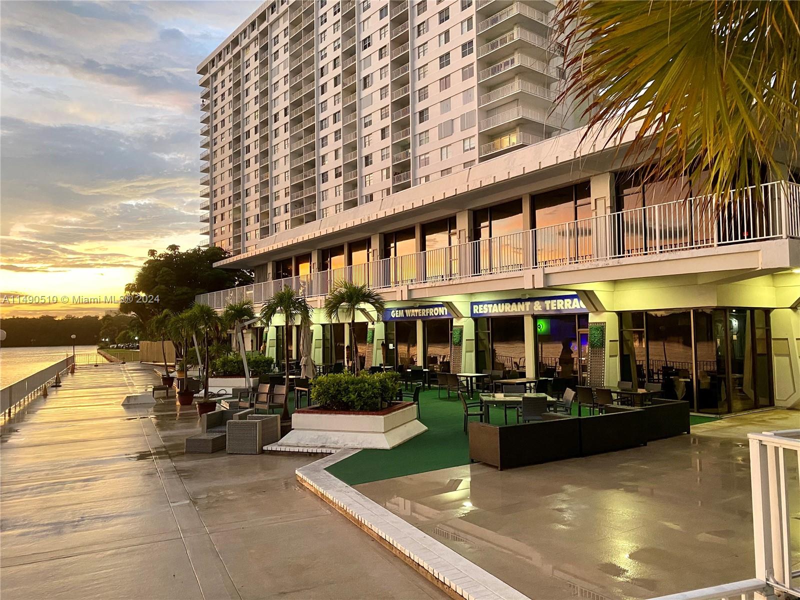 ARLEN HOUSE WEST CONDO - Residential