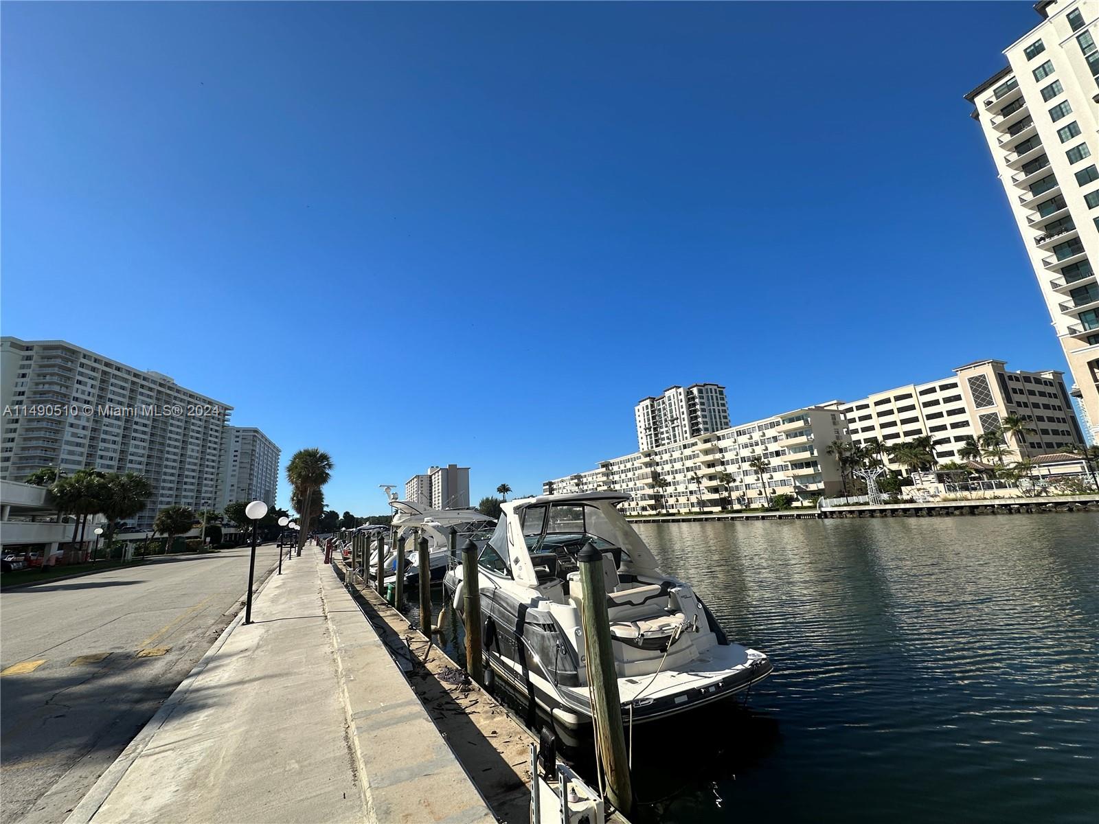 ARLEN HOUSE WEST CONDO - Residential