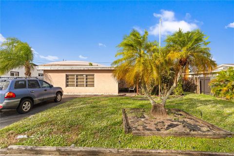 6811 Thomas St Hollywood FL 33024