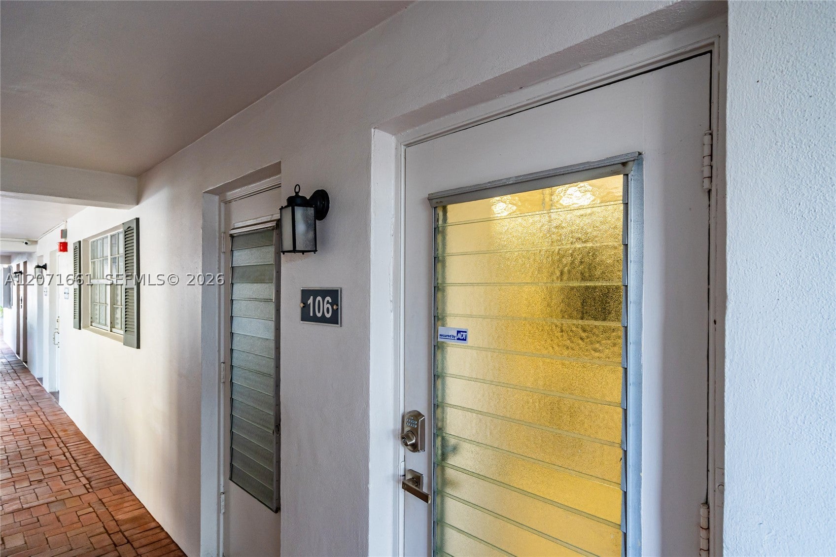 455 Paradise Isle Blvd 106