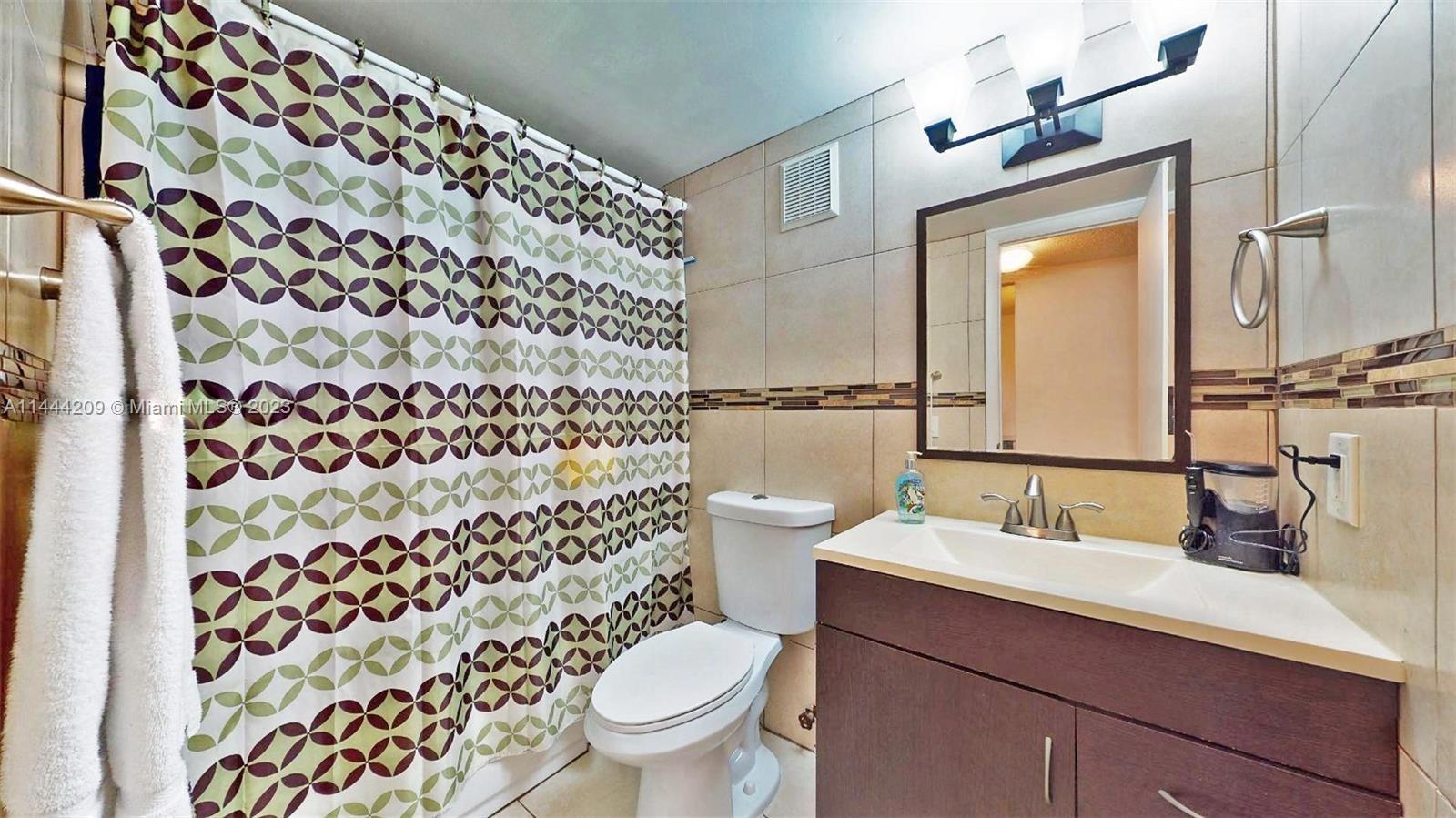 5050 CONDO - Residential Lease