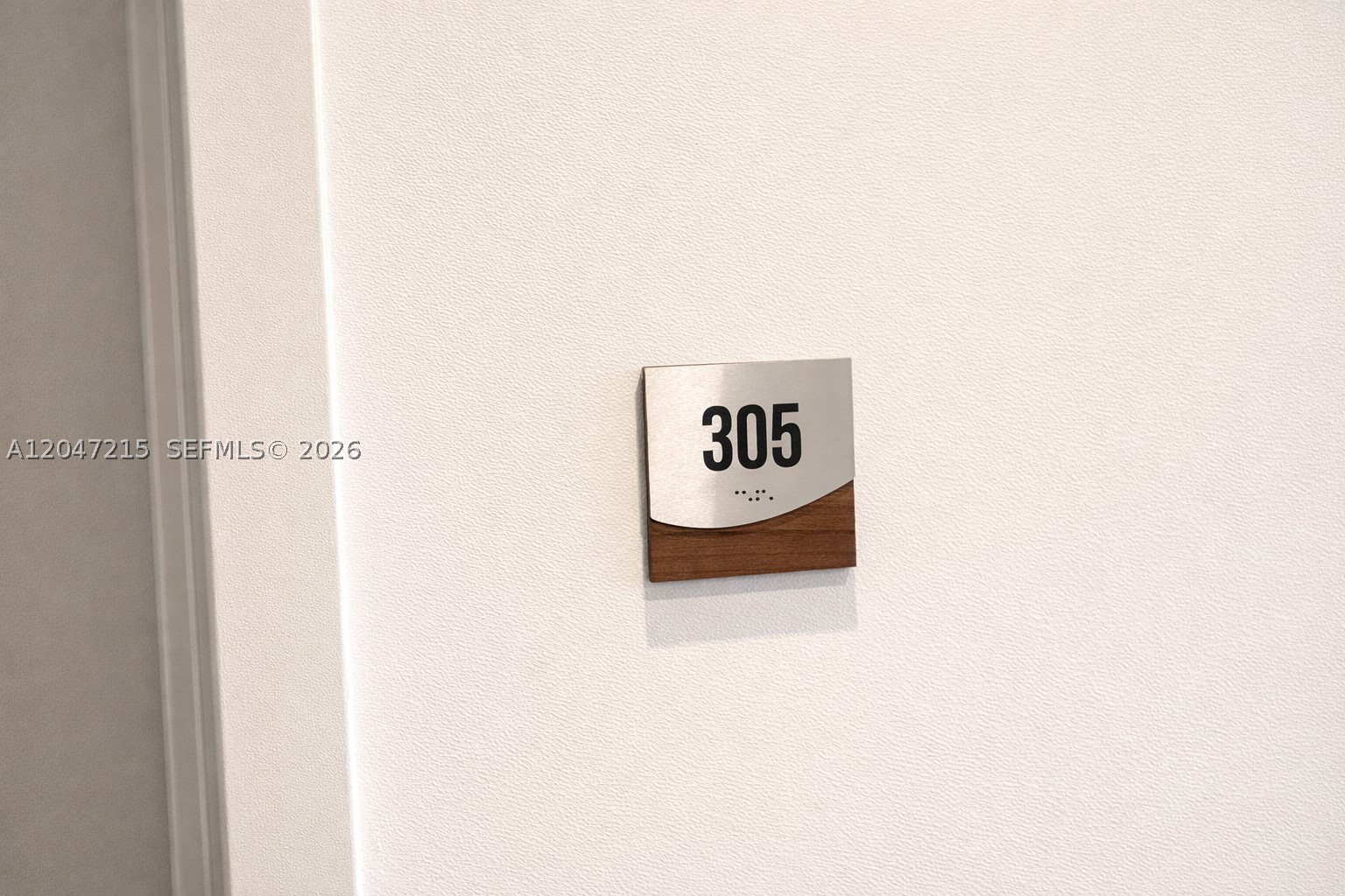 1950 Fletcher St 305