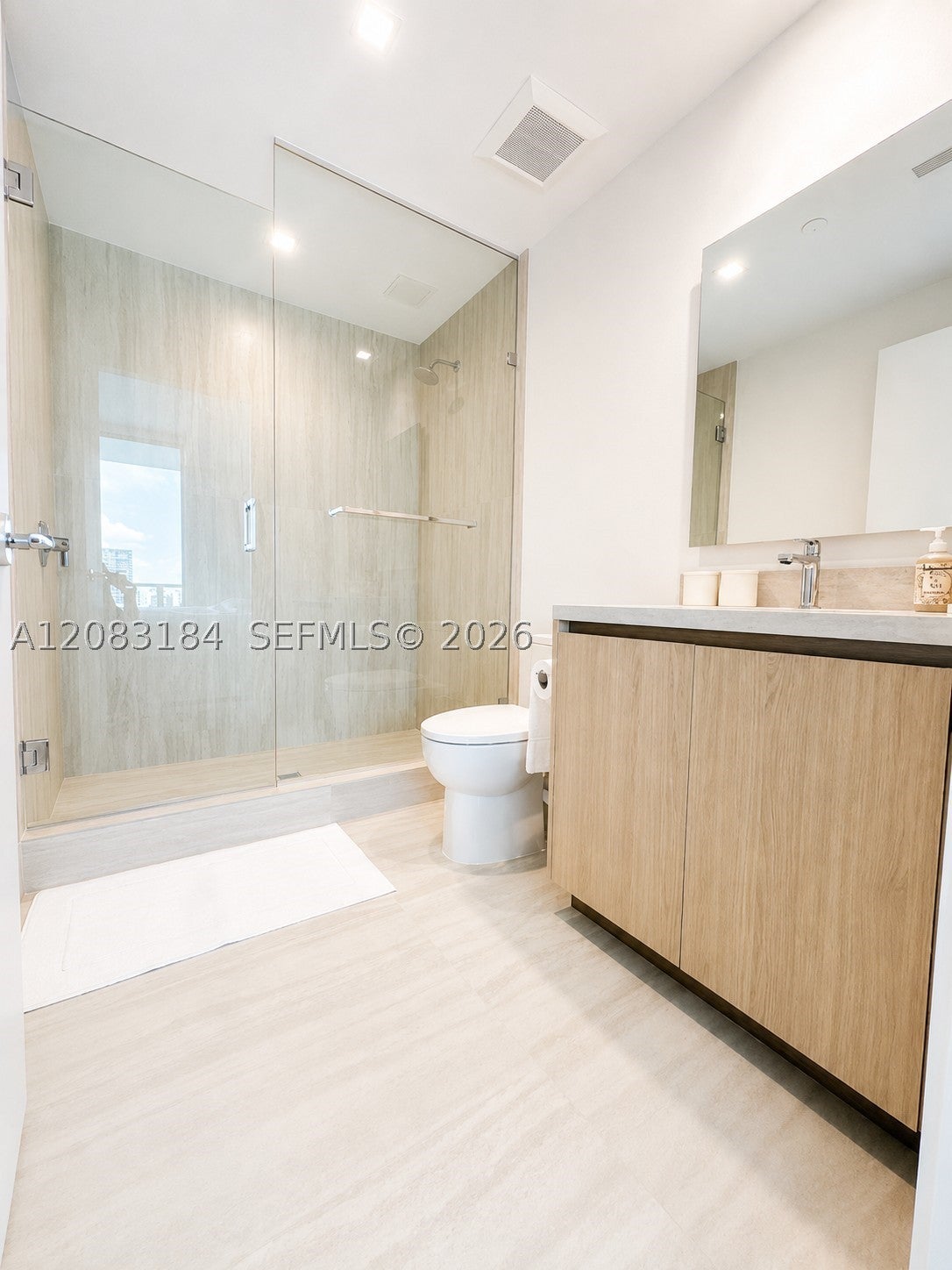 2411 Laguna Cir 709