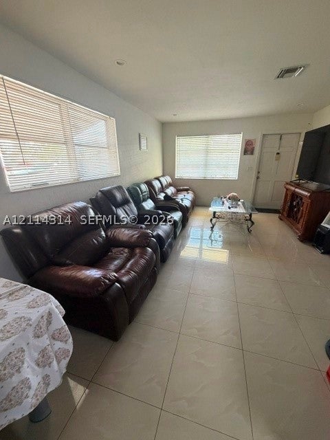 2312 Van Buren St 11