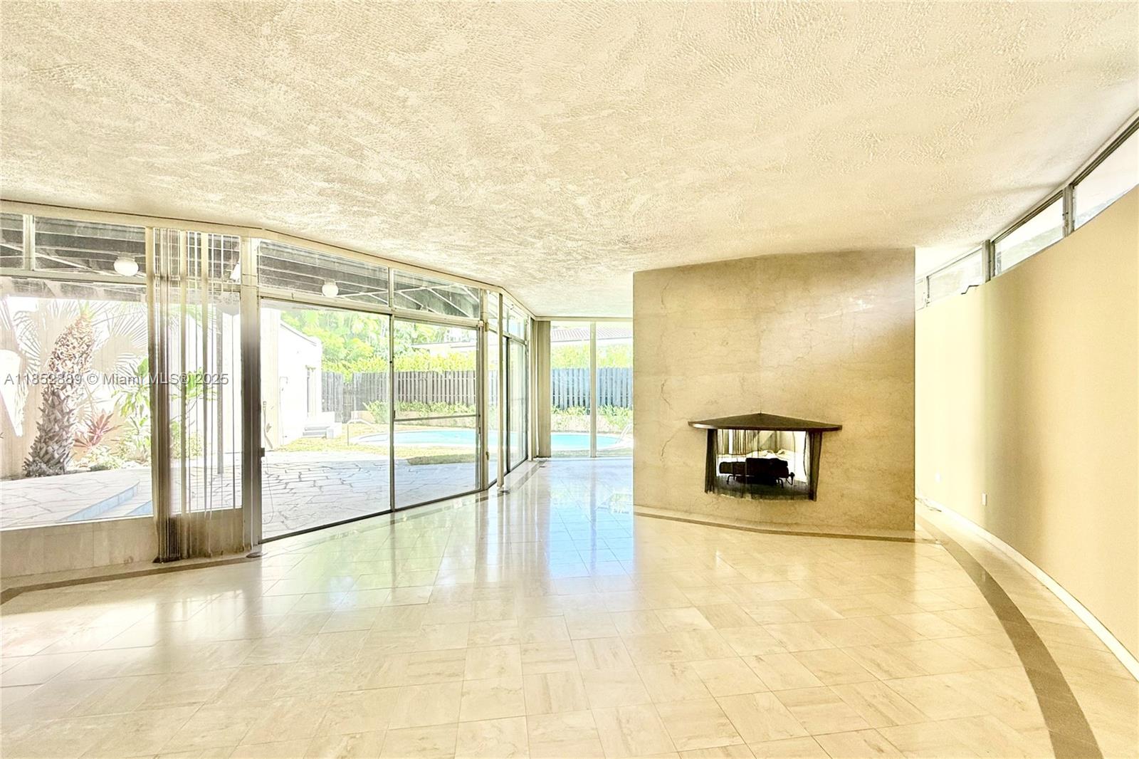 4595 N Michigan Ave