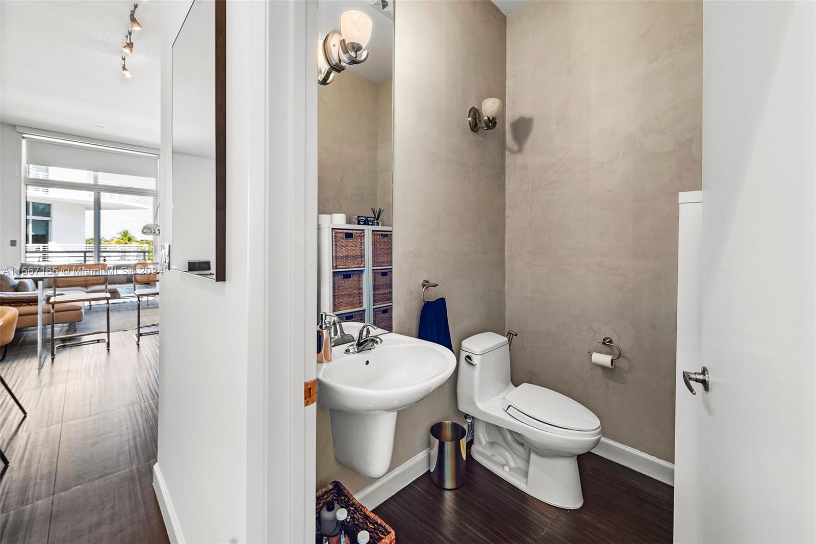 THE MERIDIAN CONDO - Residential