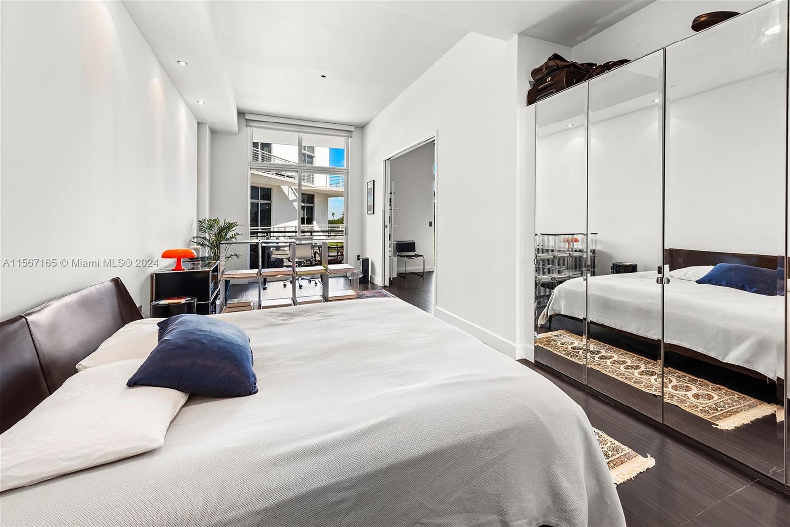 THE MERIDIAN CONDO - Residential