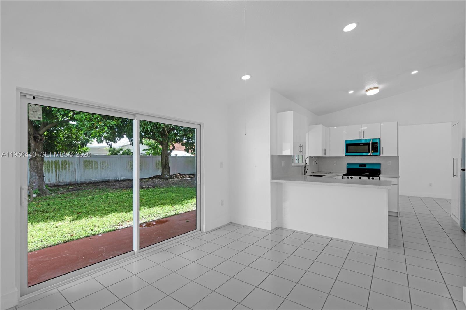 MAJESTIC ESTATES 1ST ADDN - Residential