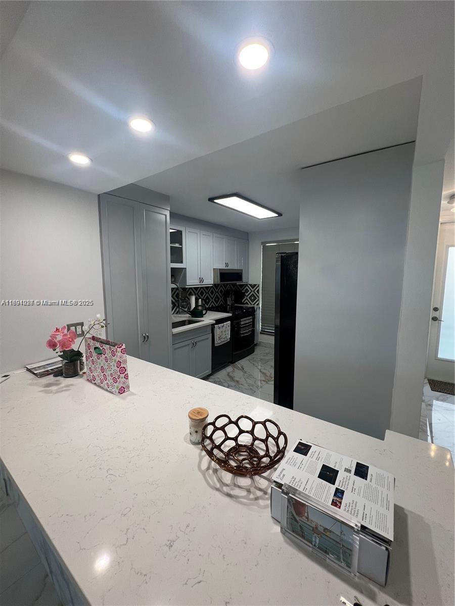 BAL-BRIDGE NORTH CONDO - Residential Lease