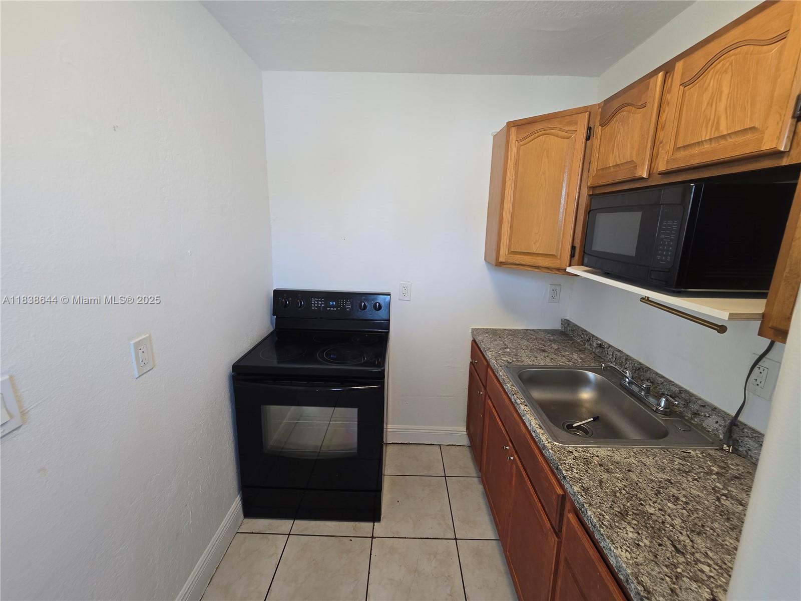 535 NW 7th St 11