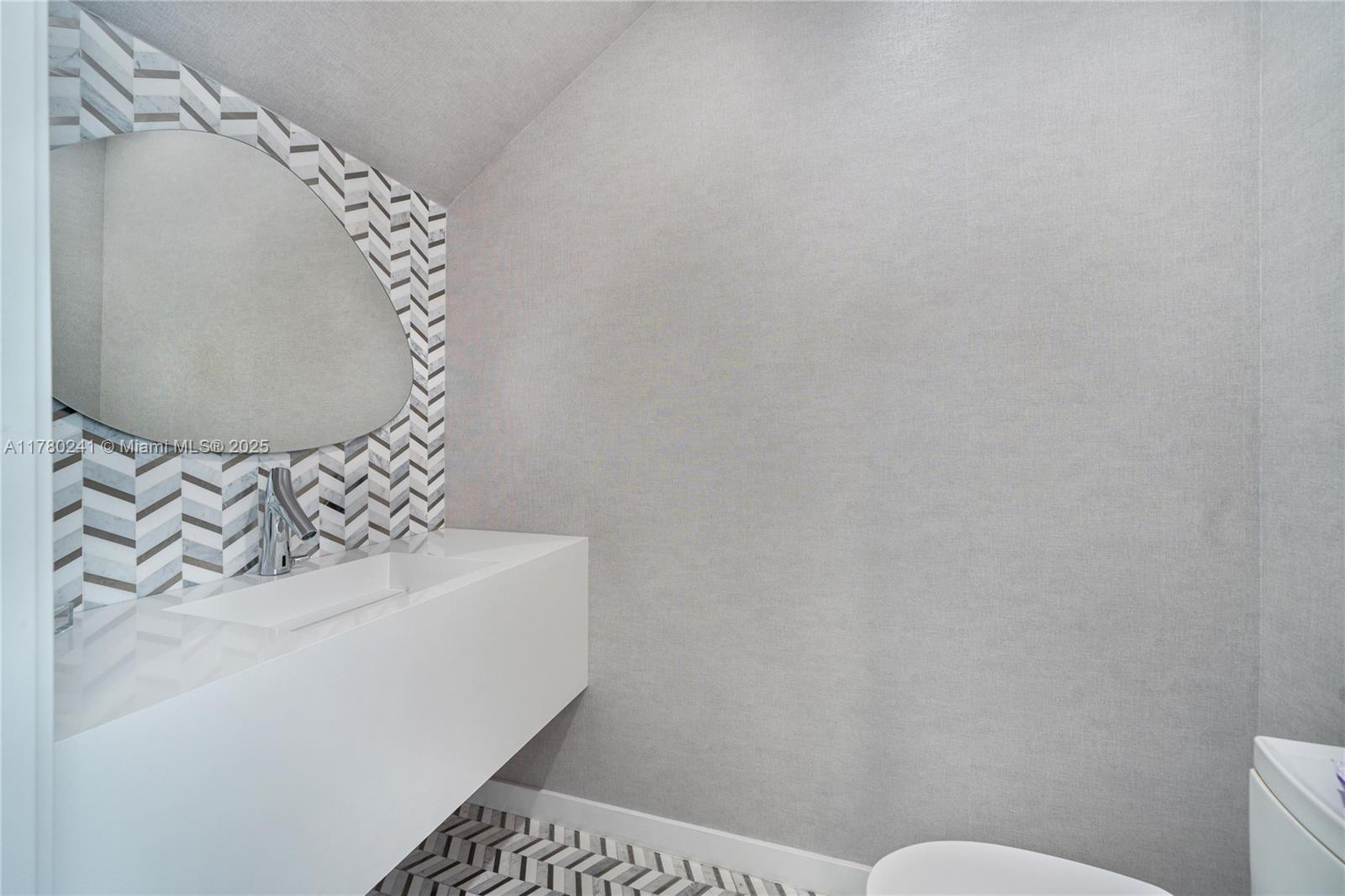 AQUA AT ALLISON ISLAND - Residential