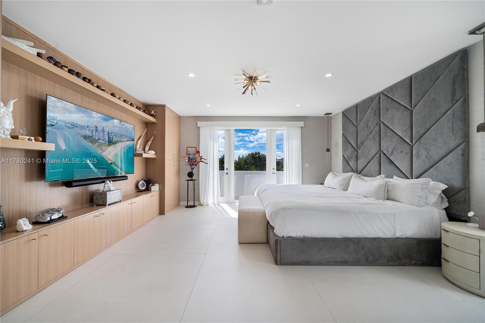 AQUA AT ALLISON ISLAND - Residential