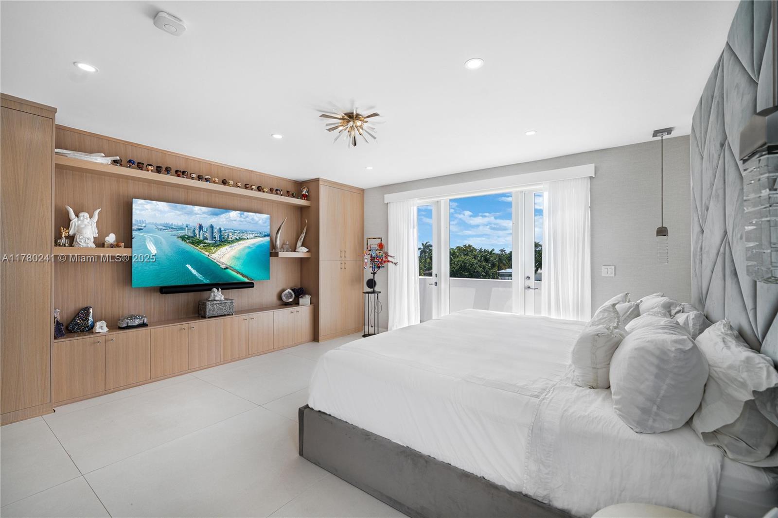 AQUA AT ALLISON ISLAND - Residential