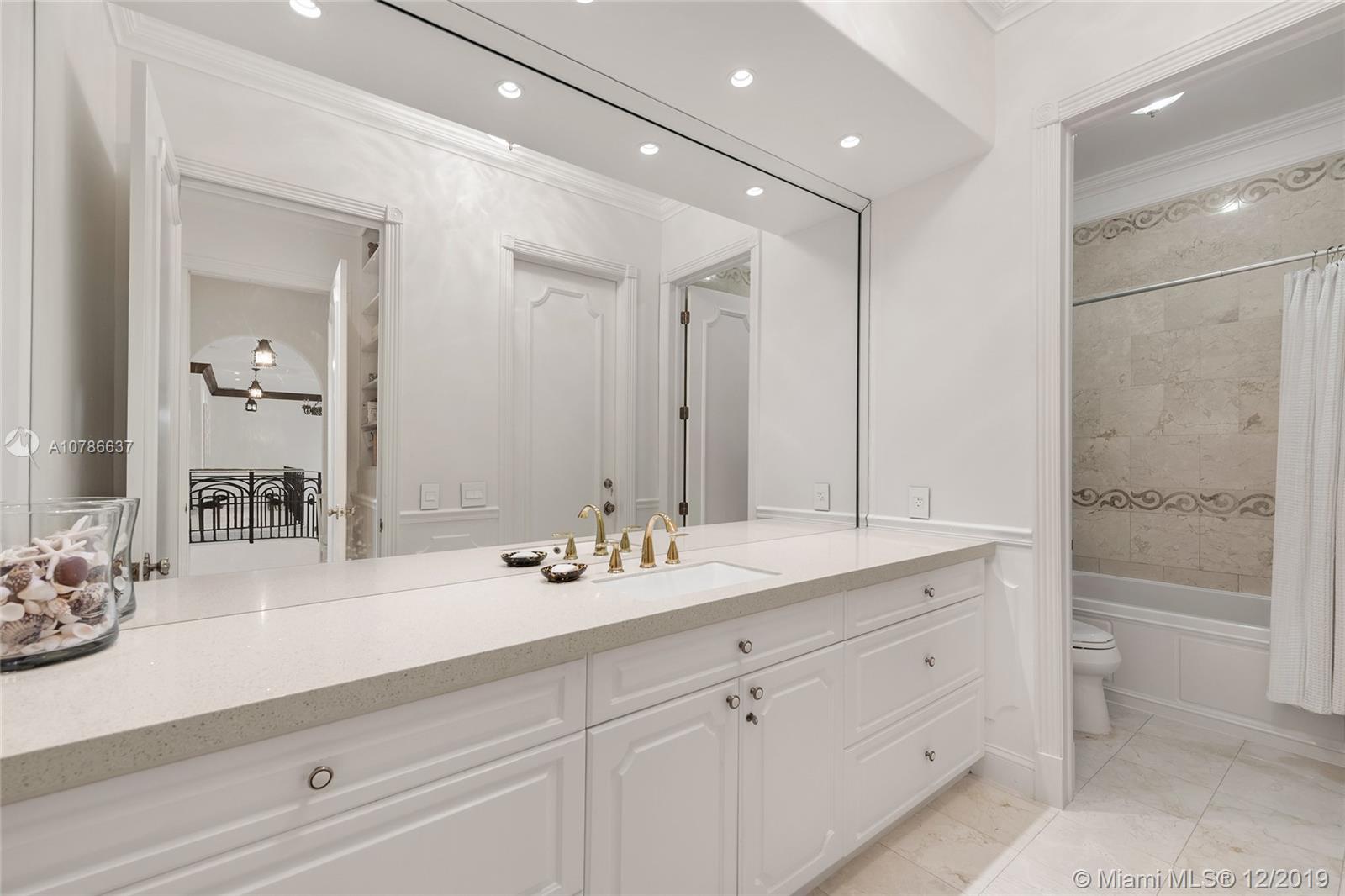 LAGORCE ISLAND - Residential