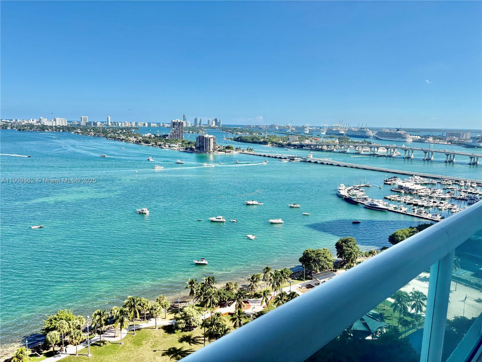 1800 N BAYSHORE DR 2509