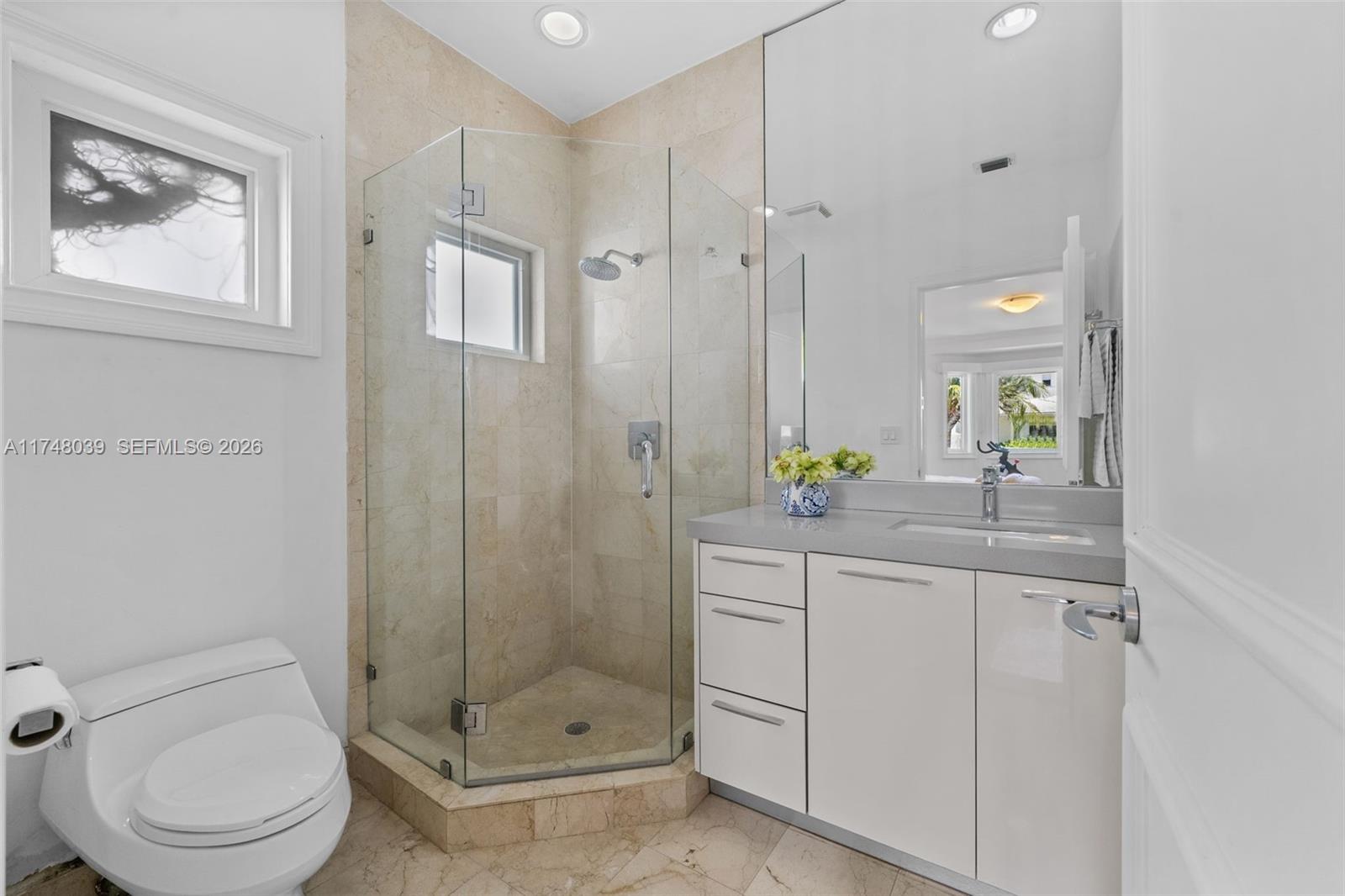 G B VILLAS - Residential