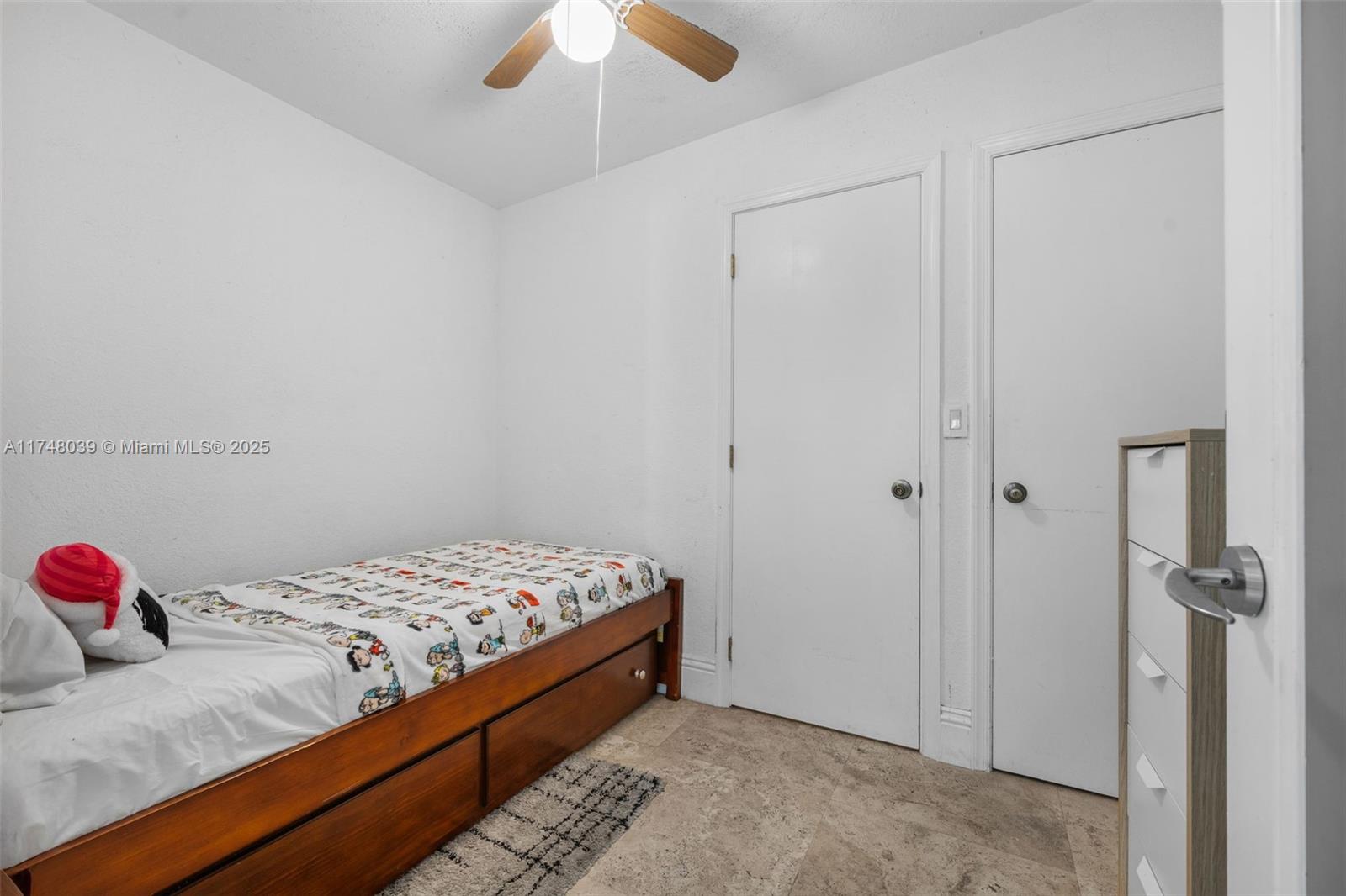 G B VILLAS - Residential