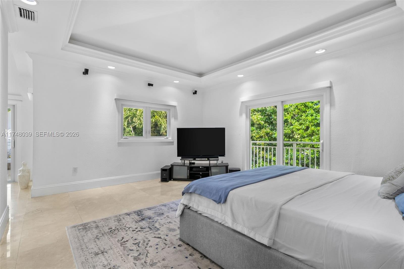 G B VILLAS - Residential