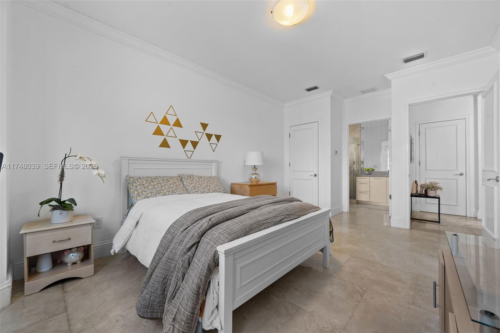 G B VILLAS - Residential