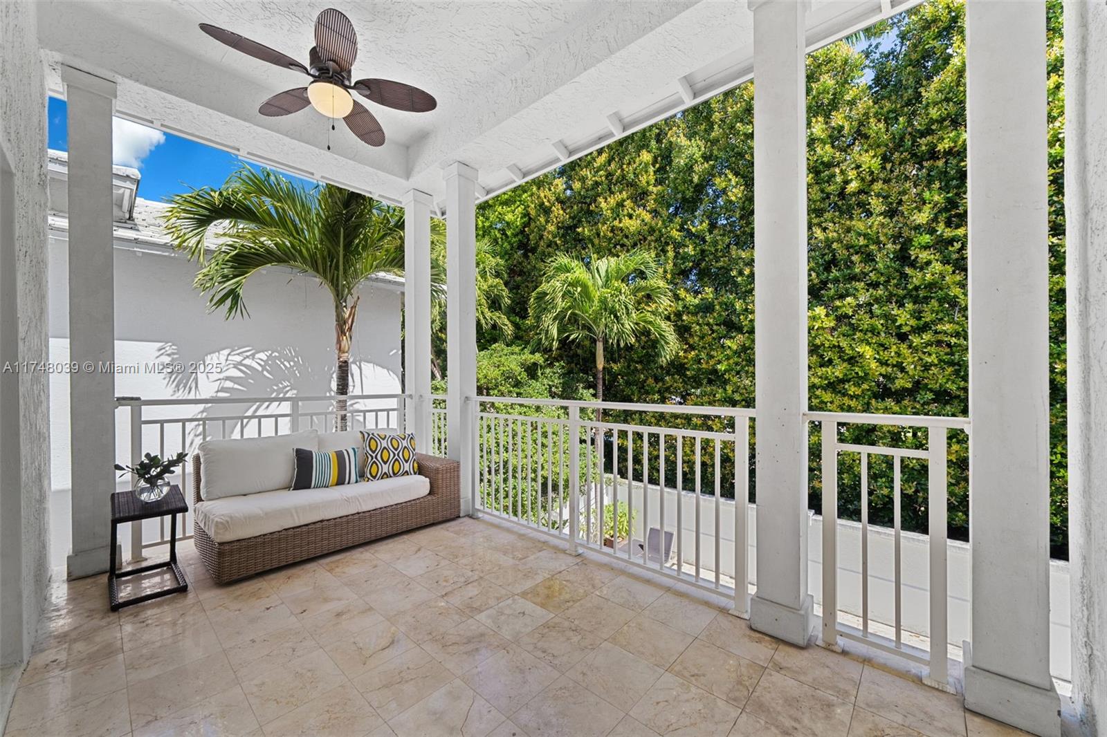 G B VILLAS - Residential