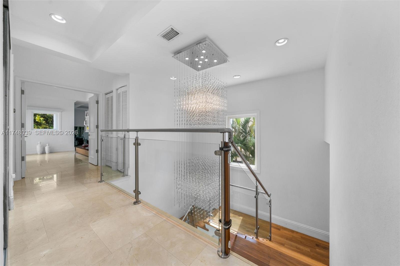 G B VILLAS - Residential