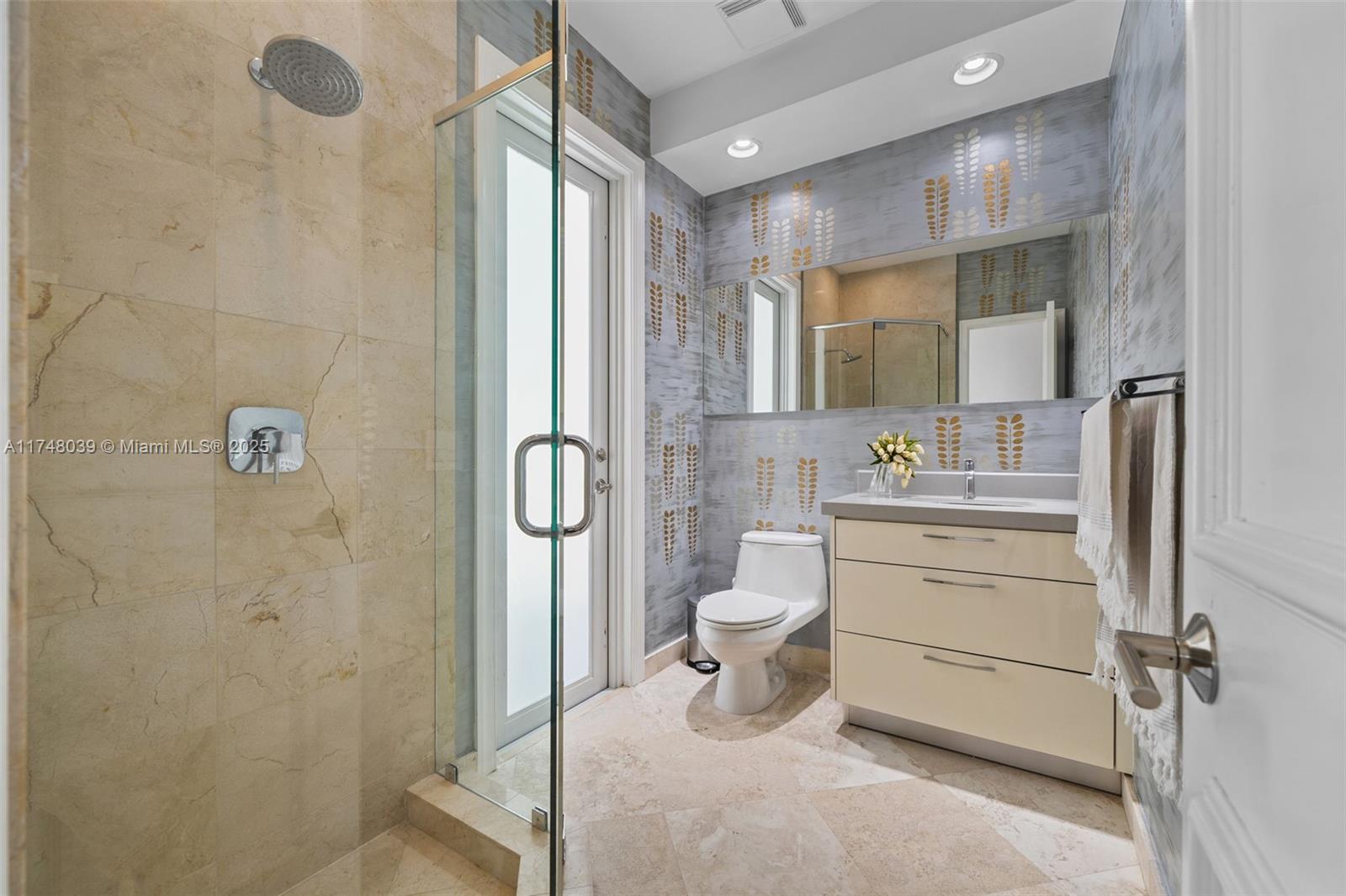 G B VILLAS - Residential