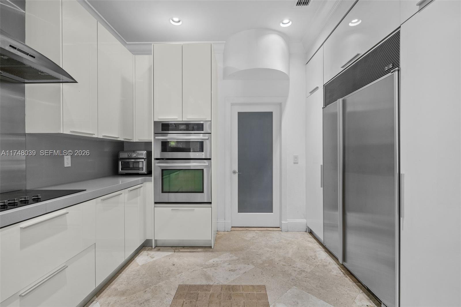 G B VILLAS - Residential