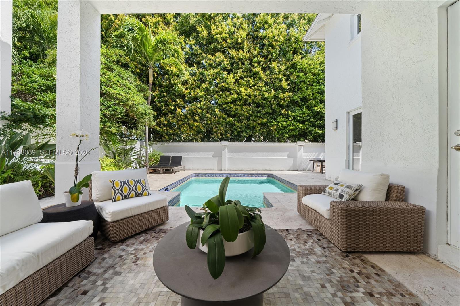 G B VILLAS - Residential