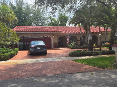 Photo of 15331 Durnford Dr, Miami Lakes, FL 33014 (MLS # A12061344)