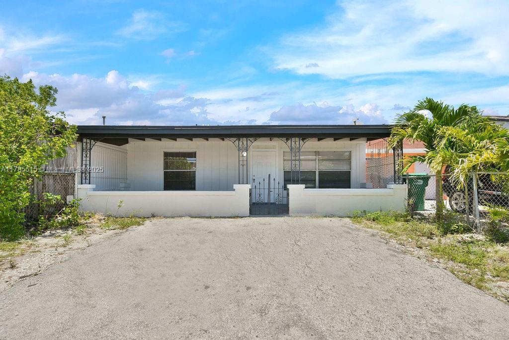 Rental Property at 18947 Nw 45th Ave 1, Miami Gardens, Broward County, Florida - Bedrooms: 3 
Bathrooms: 2  - $2,800 MO.