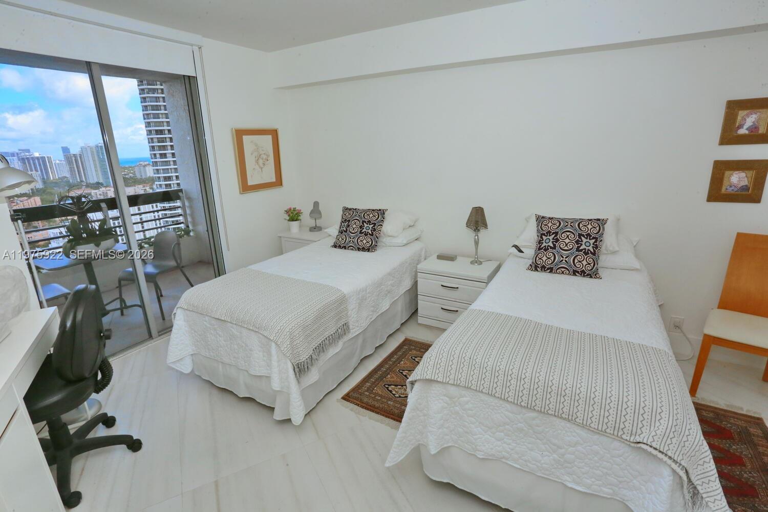 MYSTIC POINTE TOWER 500 C - Residential