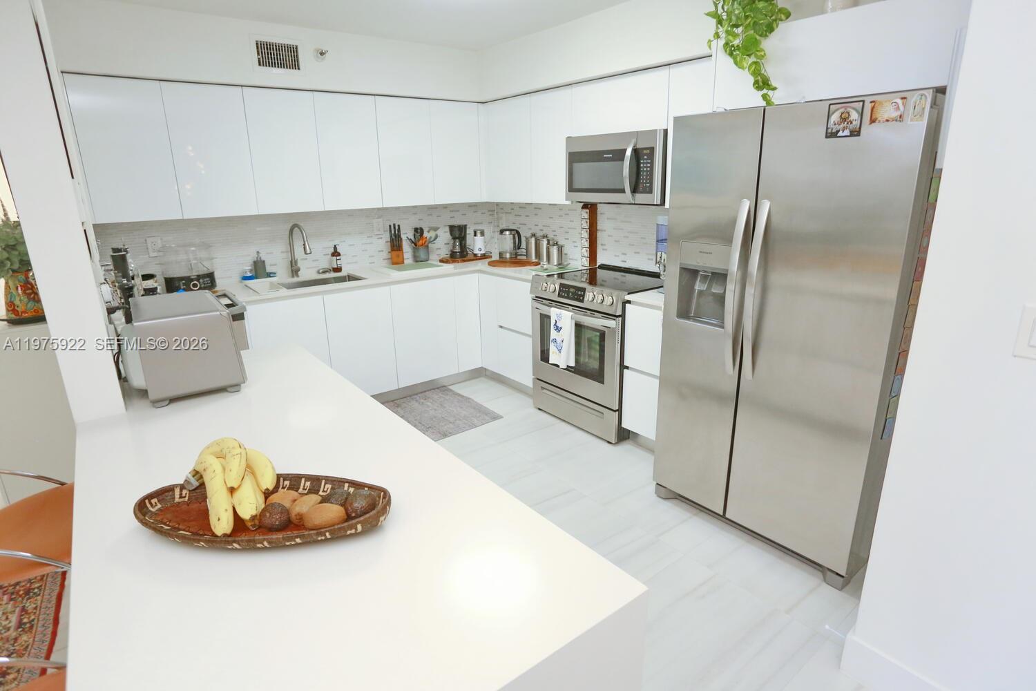 MYSTIC POINTE TOWER 500 C - Residential