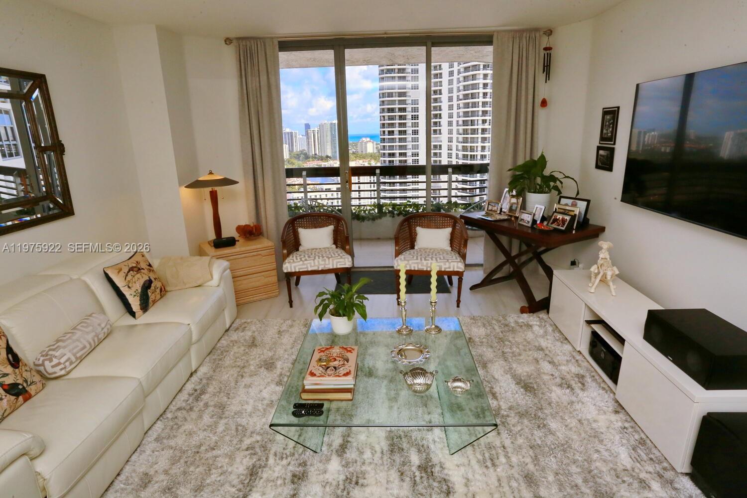 MYSTIC POINTE TOWER 500 C - Residential